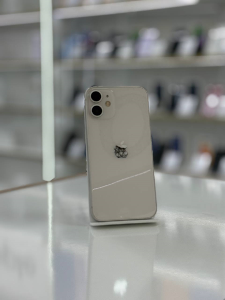 Apple Օգտագործված iPhone 12 Mini 64GB (White)