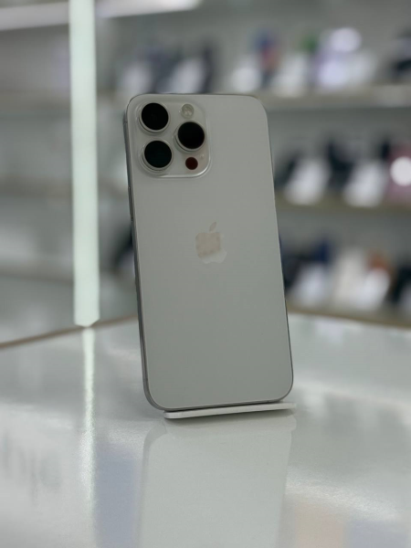 Apple Օգտագործված iPhone 15 Pro Max 1TB (White)