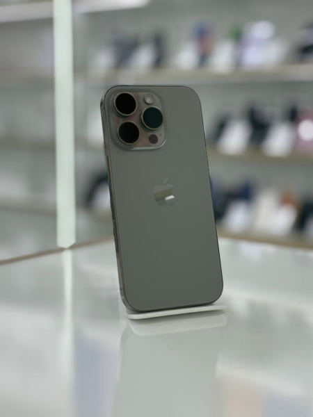 Apple Օգտագործված iPhone 16 Pro 256GB (Natural)